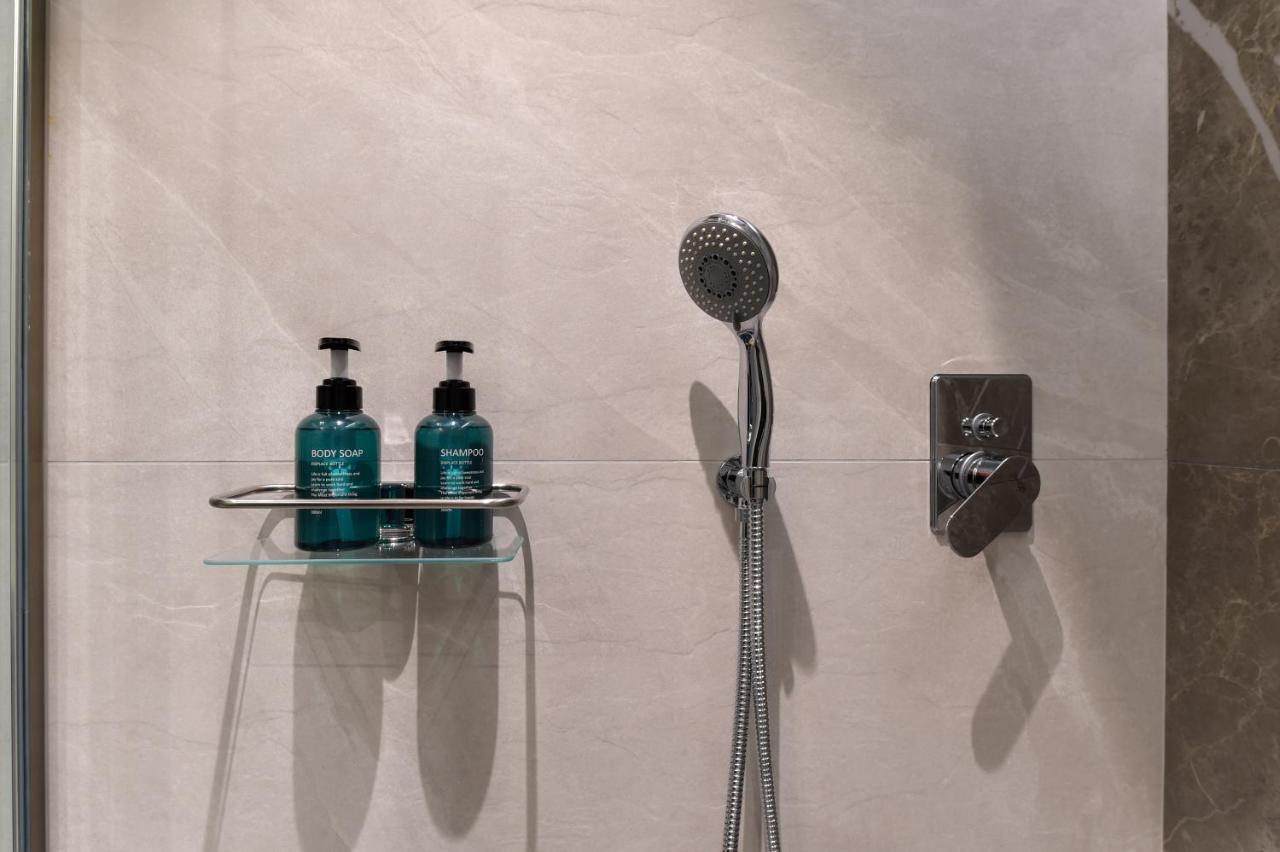 Zalo Urban Living Spaces อิโออันนินา ภายนอก รูปภาพ