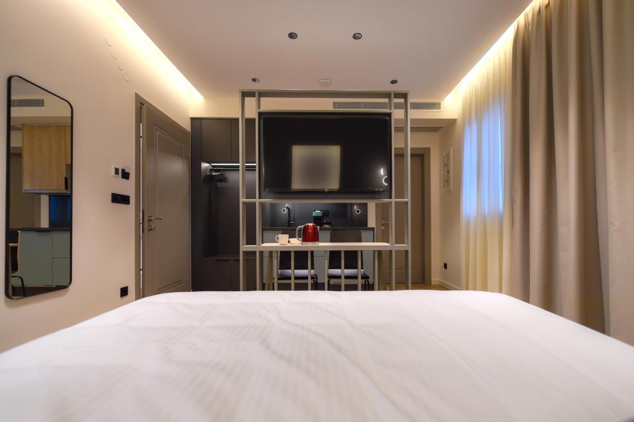 Zalo Urban Living Spaces อิโออันนินา ภายนอก รูปภาพ