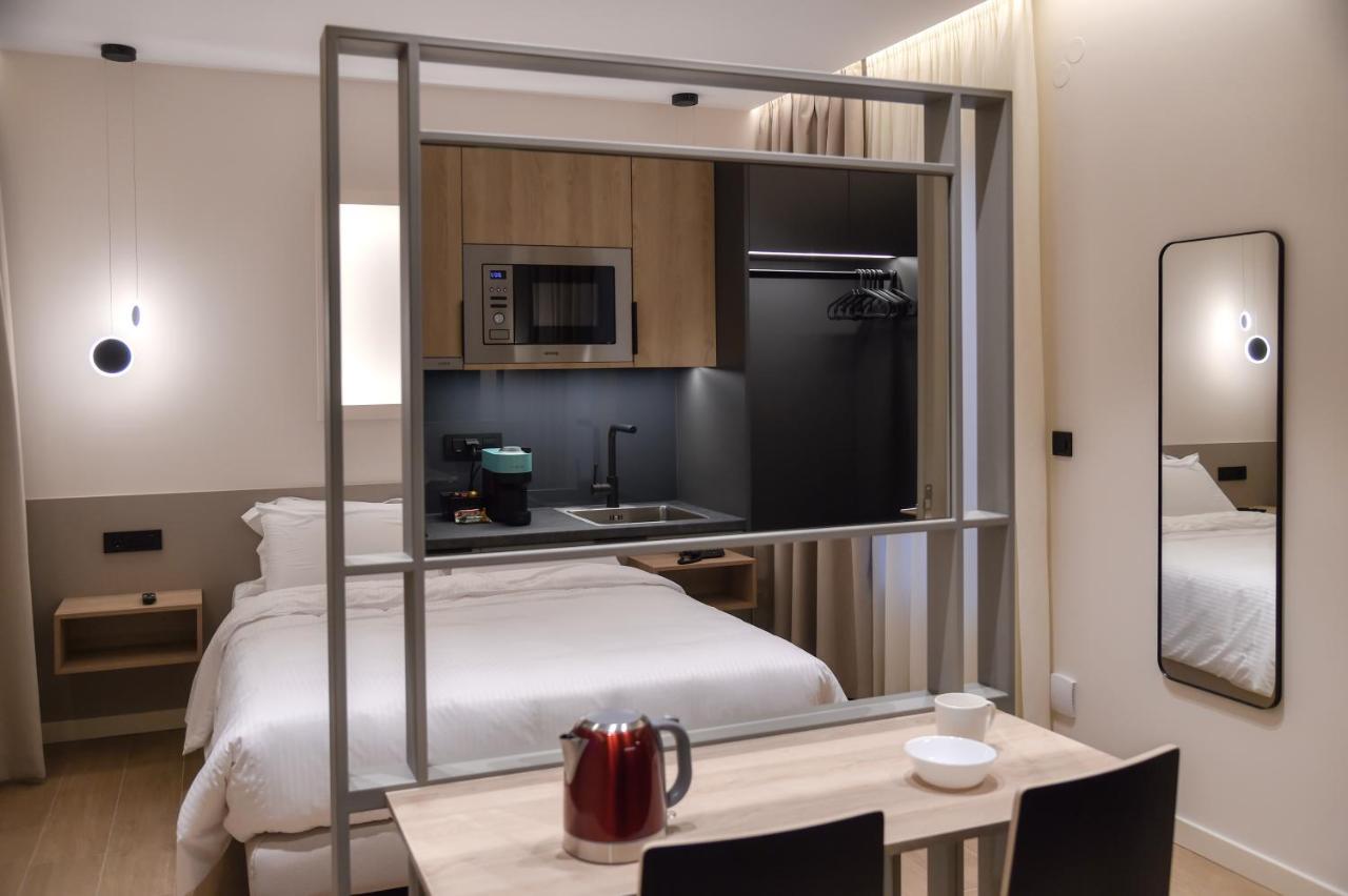 Zalo Urban Living Spaces อิโออันนินา ภายนอก รูปภาพ