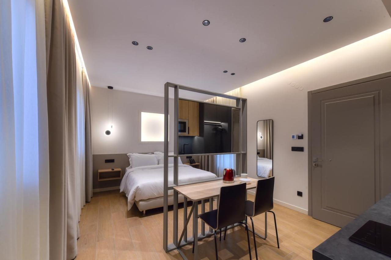 Zalo Urban Living Spaces อิโออันนินา ภายนอก รูปภาพ