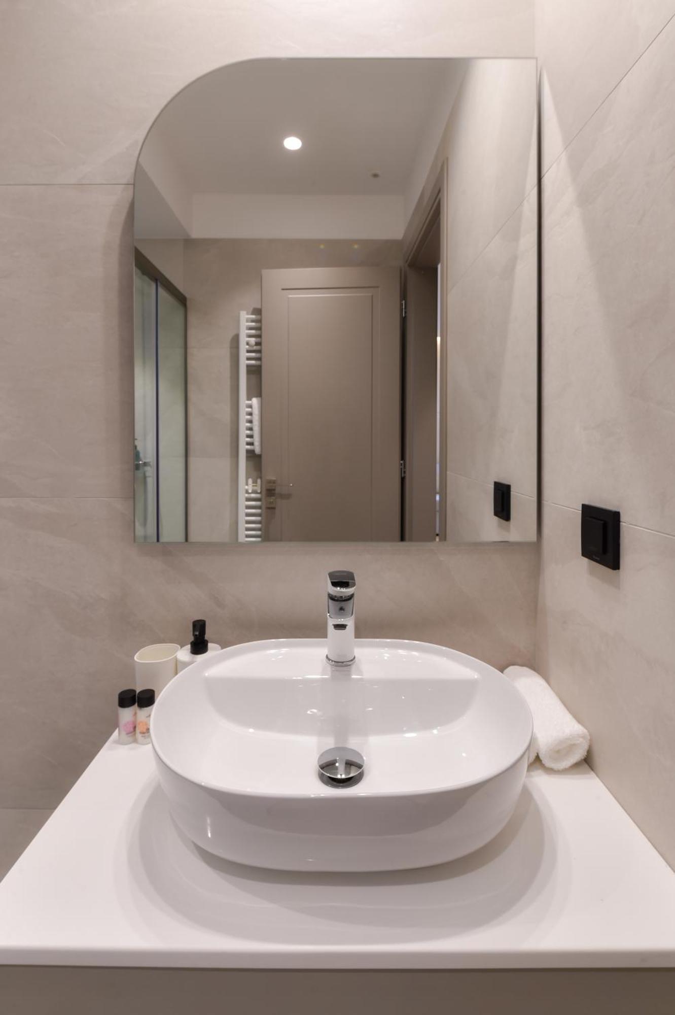 Zalo Urban Living Spaces อิโออันนินา ห้อง รูปภาพ